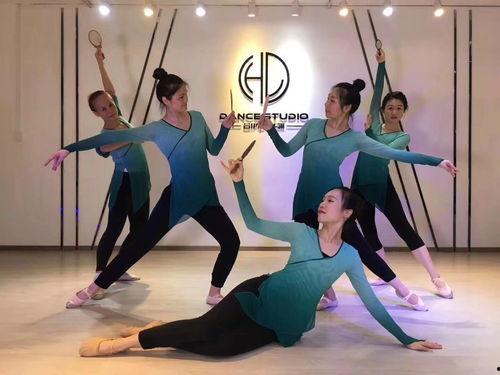 以前网红 斧头舞叫什么,揭秘斧头舞的传奇魅力